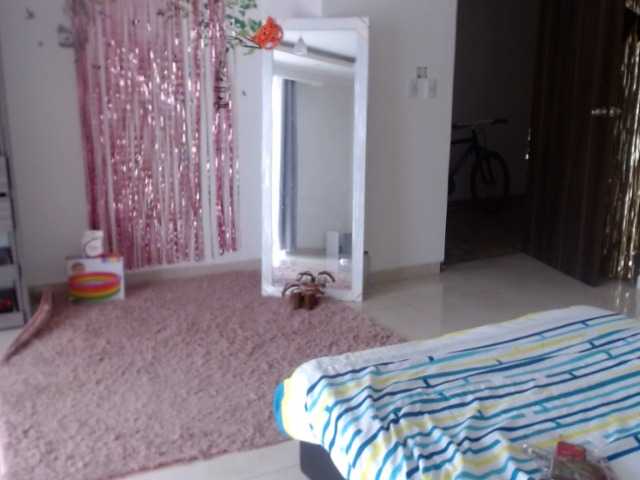 Broadcast Screenshots Selenna1