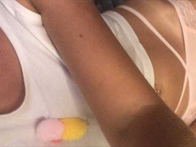 Broadcast Screenshots sensualmilana