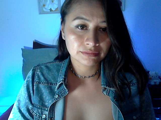 Broadcast Screenshots sexyandrea23