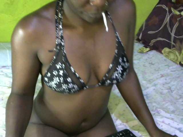 Fotos Sexydee02 hey am new lets chat have fun and mingle together #ebony #new