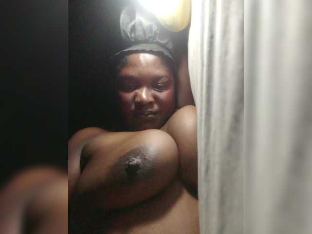 Broadcast Screenshots Sexymilly1