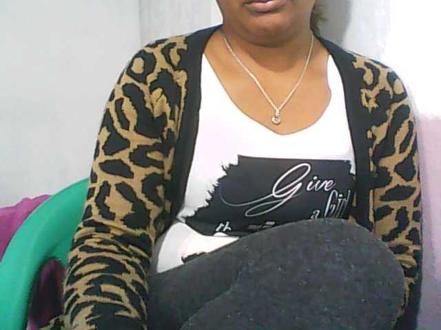 Broadcast Screenshots sexymom330