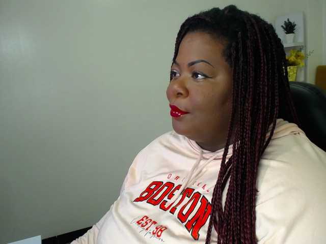 Broadcast Screenshots shantal-viole