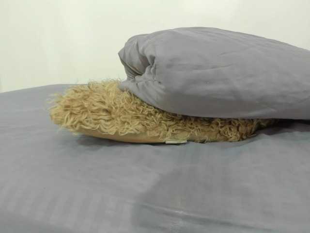 Broadcast Screenshots sharon-ebony