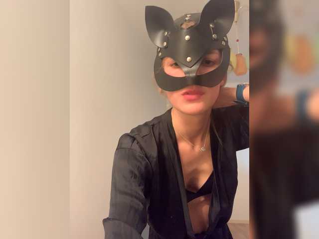 Broadcast Screenshots Silviasaint09