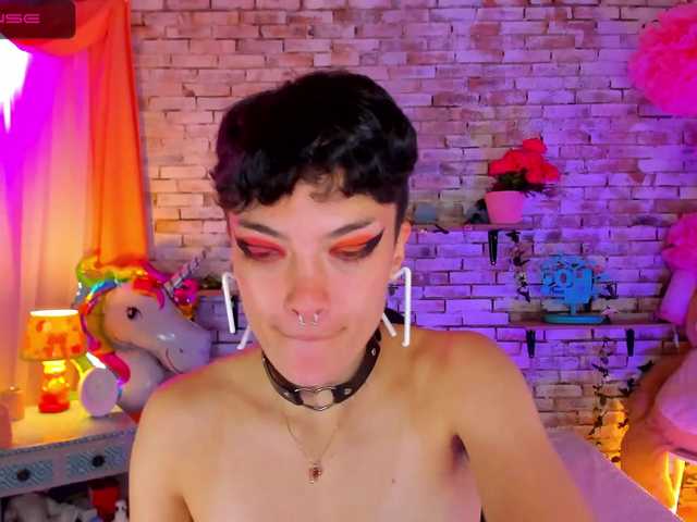 Broadcast Screenshots skinpeach