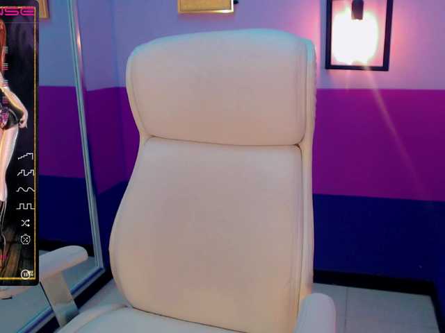 Broadcast Screenshots Skylar-White