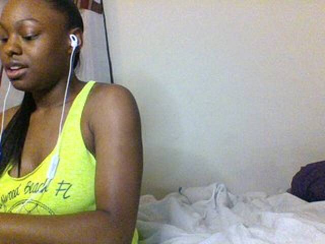 Broadcast Screenshots Slimthick20