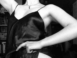 Erotisk videochat small-monstr