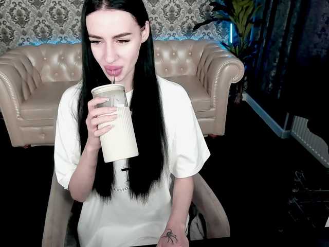 Broadcast Screenshots SnowWhiteee