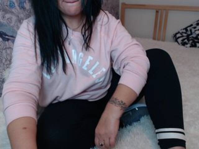 Broadcast Screenshots Sonya-Dark