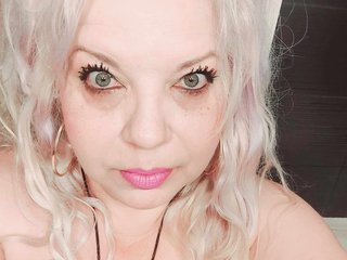 Erotisk videochat SonyaHotMilf