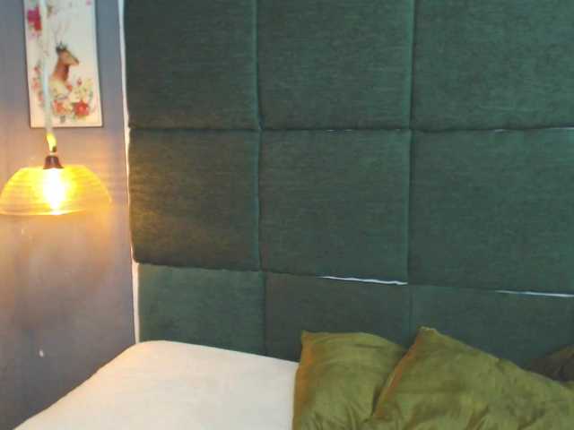 Broadcast Screenshots sophiegomez