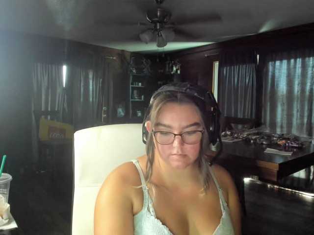 Broadcast Screenshots MeganGene