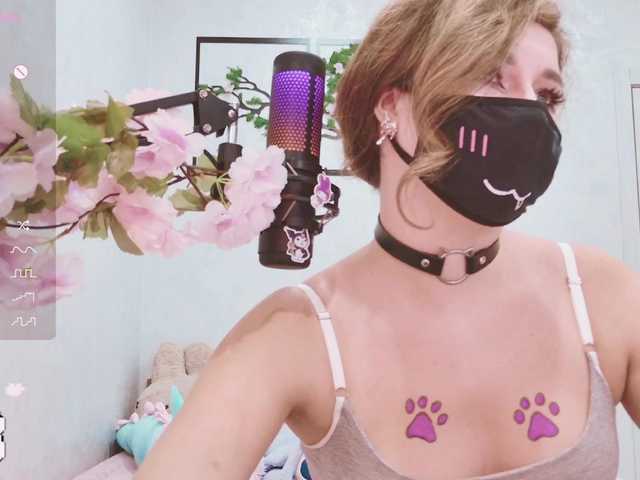 Fotos Sallyyy Hello everyone) Good mood! I don’t take off my mask) Send me a PM before chatting privately) Domi works from 2 tokens. All requests by menu type^Favorite Vibration 100inst: yourkittyymrrCar assembly for a good mood @remain ❤️