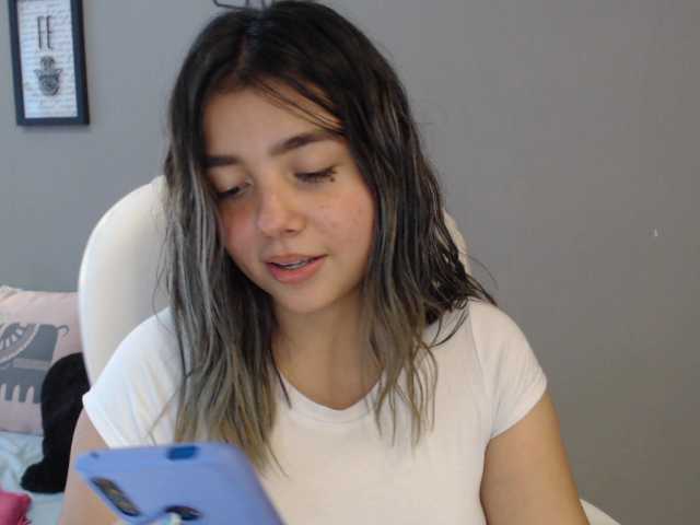 Broadcast Screenshots Stefany29