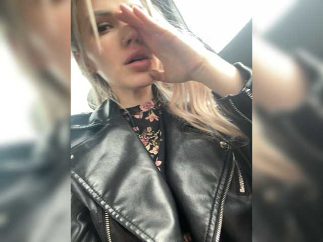 Broadcast Screenshots CyberWhore111