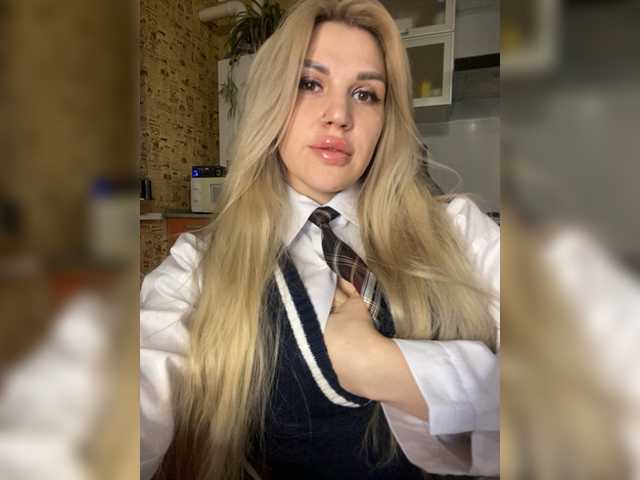 Broadcast Screenshots CyberWhore111