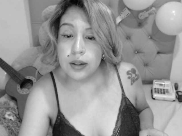Fotos SweetBarbie the sugar princess fill her body with cream and her creamy hairy pussy explode with squirt! 622 /hairy pussy close 40 !! squirt 200/ snap 50 / lovense in ass / #latina #bigboobs #18 #hairy #teen #squirt #cum #anal #lovense #Cam2CamPrime #chat