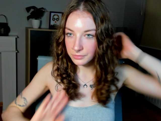 Broadcast Screenshots sweetMadison