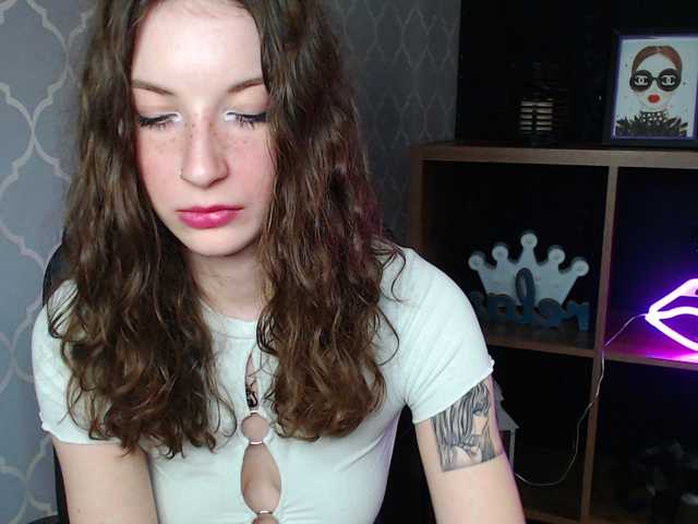 Broadcast Screenshots sweetMadison