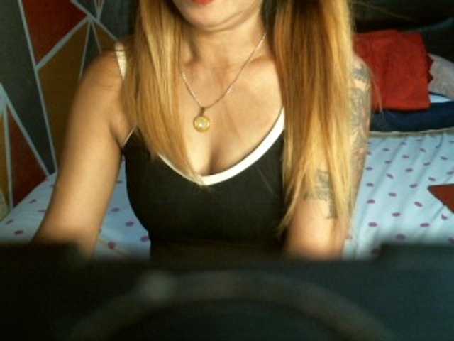 Fotos Tamira72 hello sexy im horny wanna play in private..if u want to see how sexy i am im here and send me ur tokens..im ready to show up..;