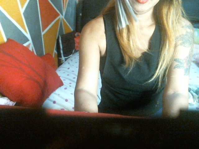 Fotos Tamira72 hello sexy im horny wanna play in private..if u want to see how sexy i am im here and send me ur tokens..im ready to show up..;