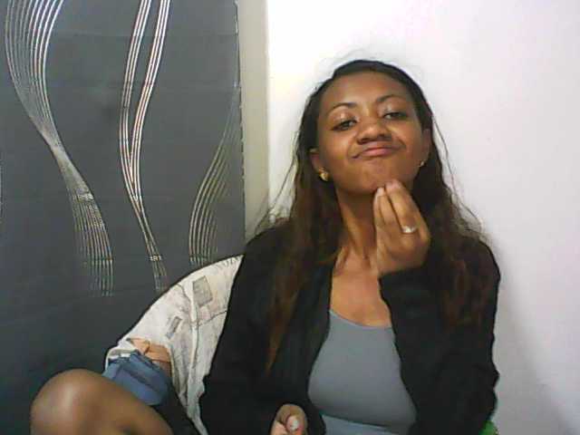 Broadcast Screenshots tinychloe