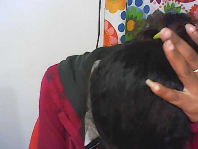 Broadcast Screenshots tinychloe