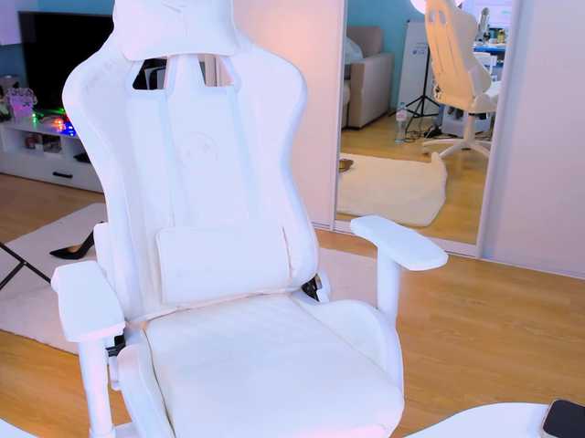 Broadcast Screenshots sleepy_moon