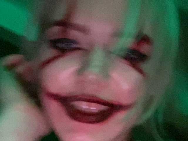 Broadcast Screenshots TreshGirls