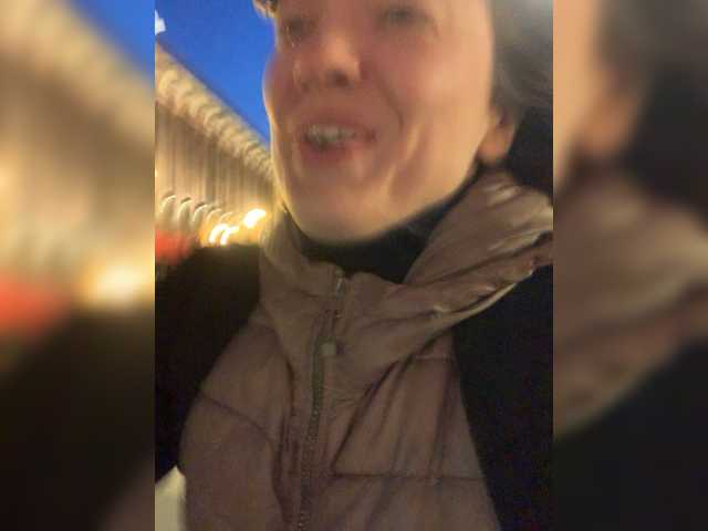 Broadcast Screenshots TreshGirls