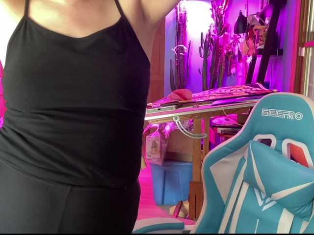 Broadcast Screenshots KinkyJawn