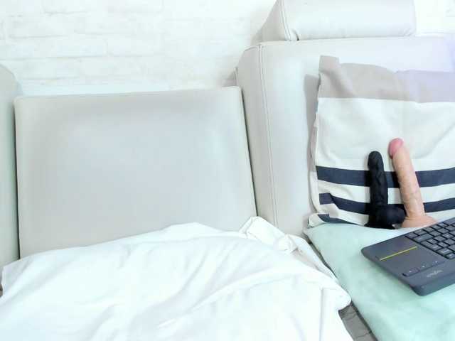 Broadcast Screenshots valentidoll