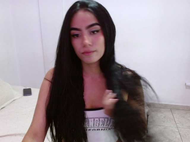 Fotos vanessa--1 hello...welcome to my room----250 tokens show pussy
