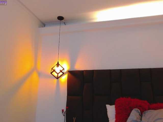 Broadcast Screenshots VickyWatson