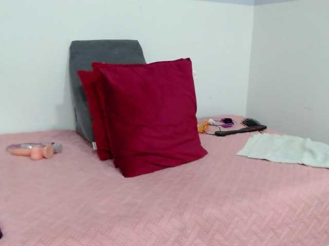 Broadcast Screenshots Victoria-doll