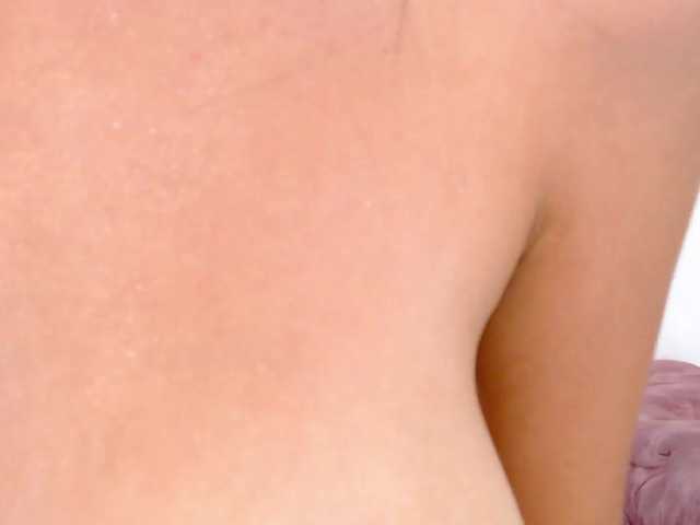 Broadcast Screenshots VictoriaCarmo