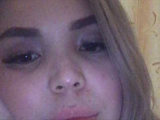 Broadcast Screenshots VikaLewin