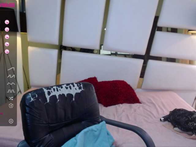 Broadcast Screenshots Violettsmith