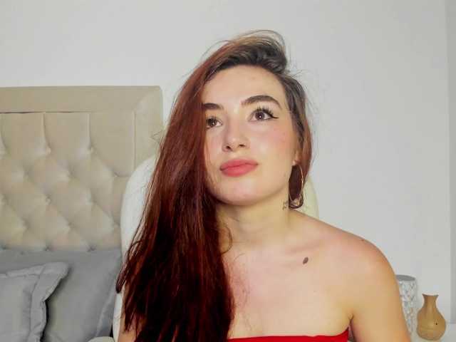 Fotos violetwatson- Today I am very playful, do you want to come and try me! Goal: 1500 tokens