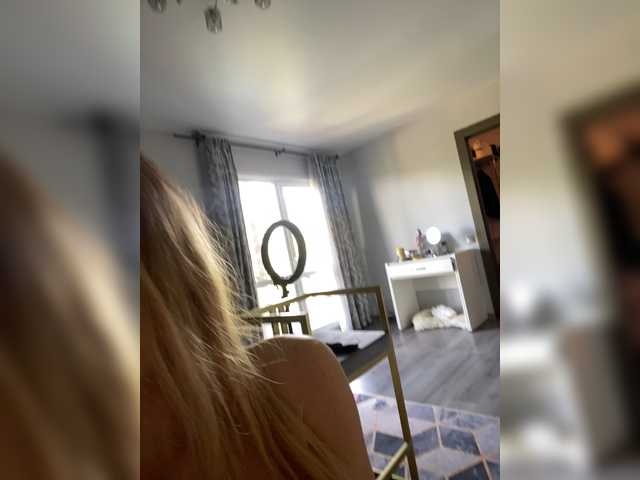 Broadcast Screenshots -Riviera-