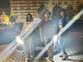 Erotisk videochat xtripletemptationx