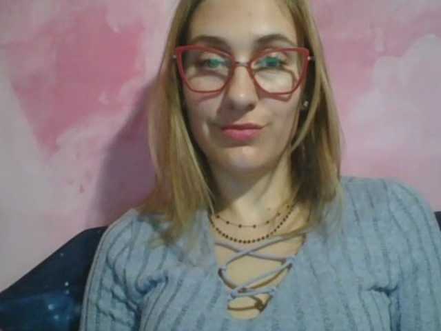 Broadcast Screenshots YasmineKiss