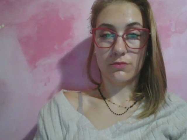 Broadcast Screenshots YasmineKiss