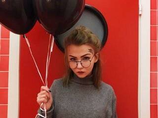 Erotisk videochat YoungMulan