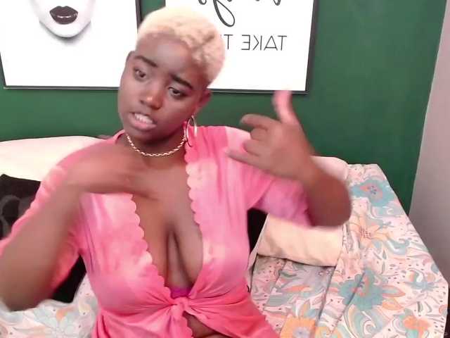 Broadcast Screenshots ZoeWest